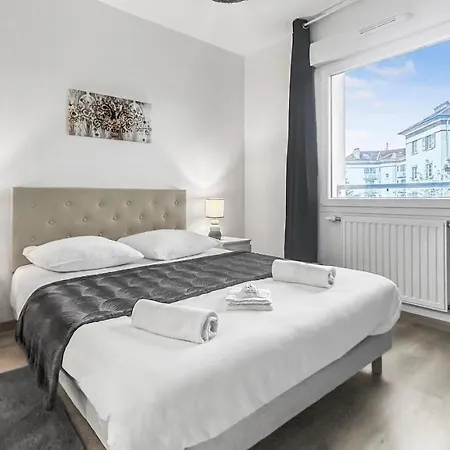 Kandinsky - Parking Gratuit - Balcon Prive - Wifi * Annemasse