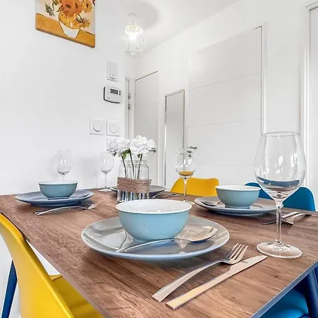 Kandinsky - Parking Gratuit - Balcon Prive - Wifi Apartment Annemasse